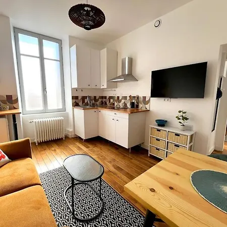 Le Diptik - T2 Hyper Centre - Proche Gare - Fibre - Netflix Apartment Chateauroux Exterior photo